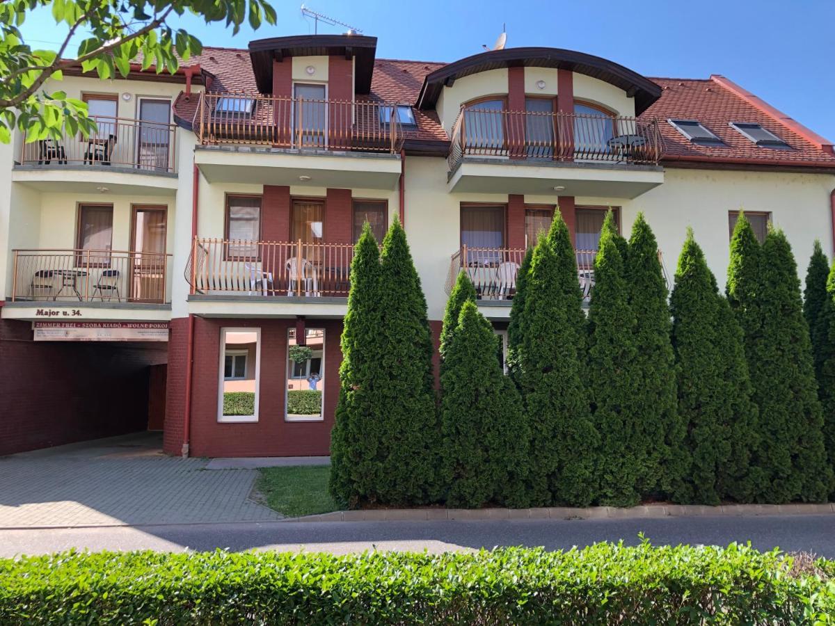Major Panzió és Étterem Hajduszoboszlo Exterior foto