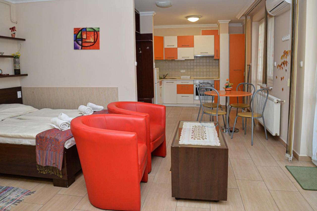 Major Panzió és Étterem Hajduszoboszlo Exterior foto