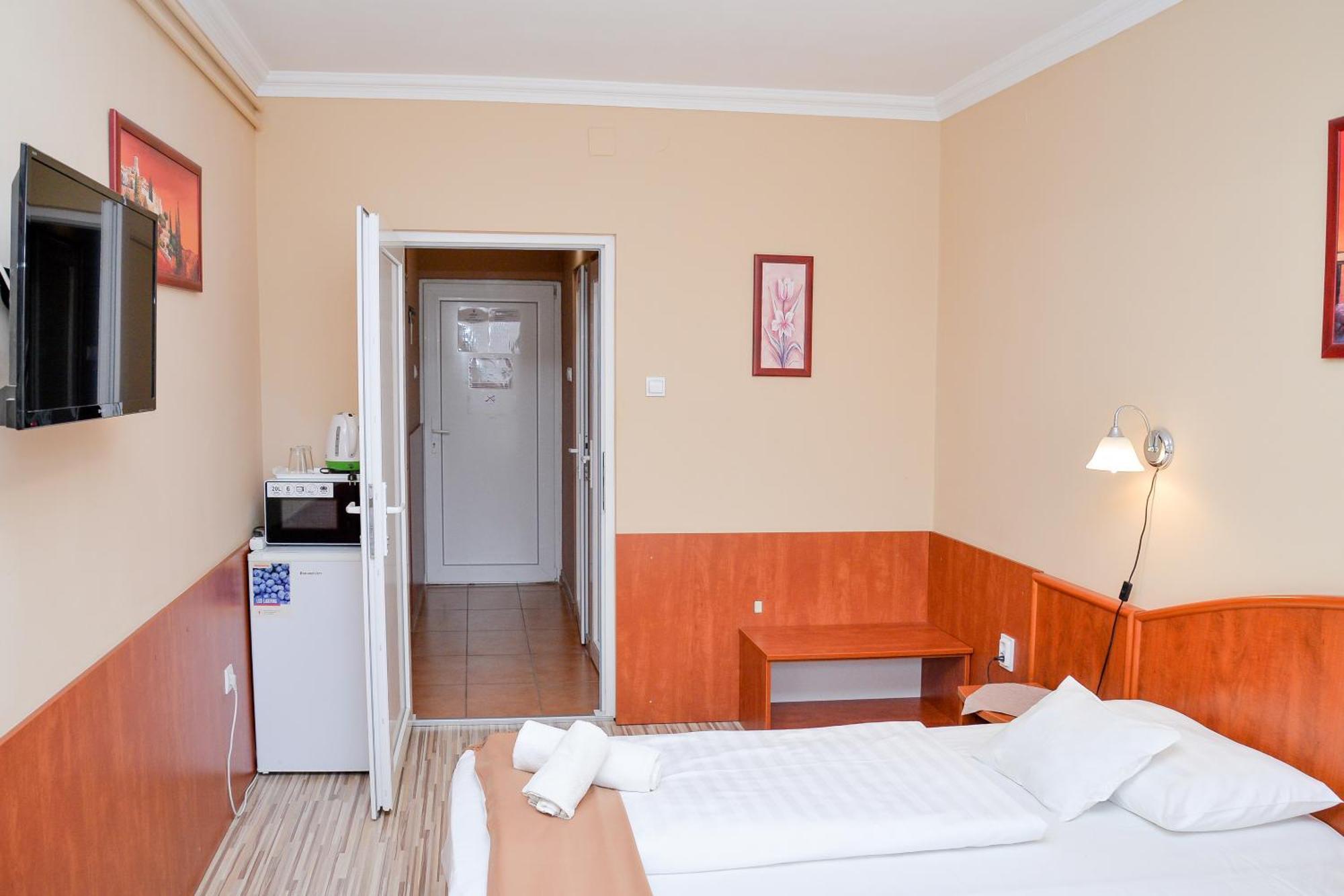 Major Panzió és Étterem Hajduszoboszlo Exterior foto